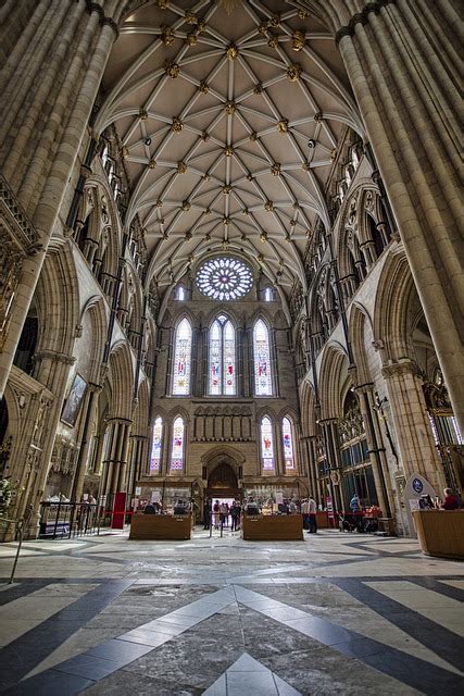 15:00 York .
